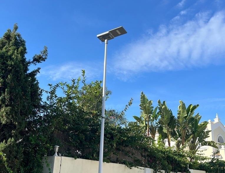 Más de un centenar de farolas solares para el extrarradio de Estepona - C915F792 1447 4023 9FFE 0E0168F4DF67 Más de un centenar de farolas solares para el extrarradio de Estepona - C915F792 1447 4023 9FFE 0E0168F4DF67
