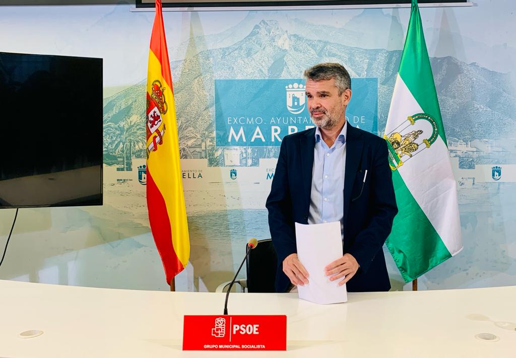El PSOE afirma que el PP está obstaculizando el acceso a la información sobre las contrataciones en Codecosol - Foto 1 1 3 Pepe Bernal en la rueda de prensa.