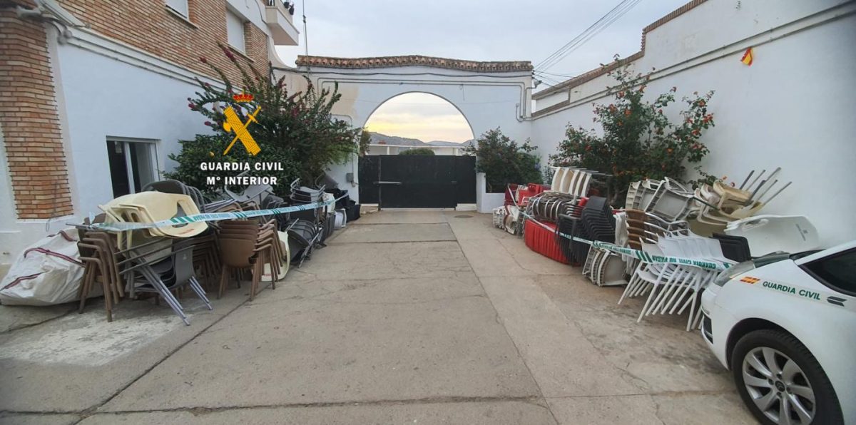 Detenidos por robar mobiliario de terrazas en municipios malagueños como Mijas - articulos 24524 Material localizado en Campanillas, Málaga.
