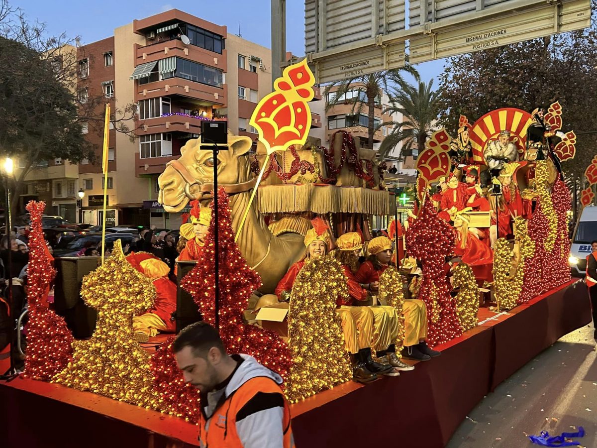 ¿Lloverá en la Costa del Sol durante la Cabalgata de los Reyes Magos? - 324181340 703722517787939 4050527030772373285 n Una de las espectaculares carrozas de la Cabalgata en Marbella