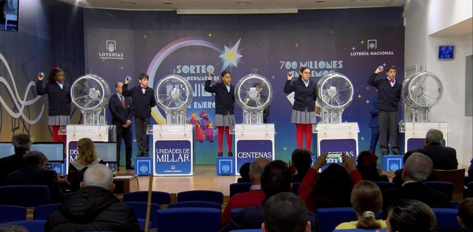 Sabinillas se lleva un buen 'pico' de la lotería de El Niño con el segundo premio - 63b80b92a7146 Sabinillas se lleva un buen 'pico' de la lotería de El Niño con el segundo premio - 63b80b92a7146