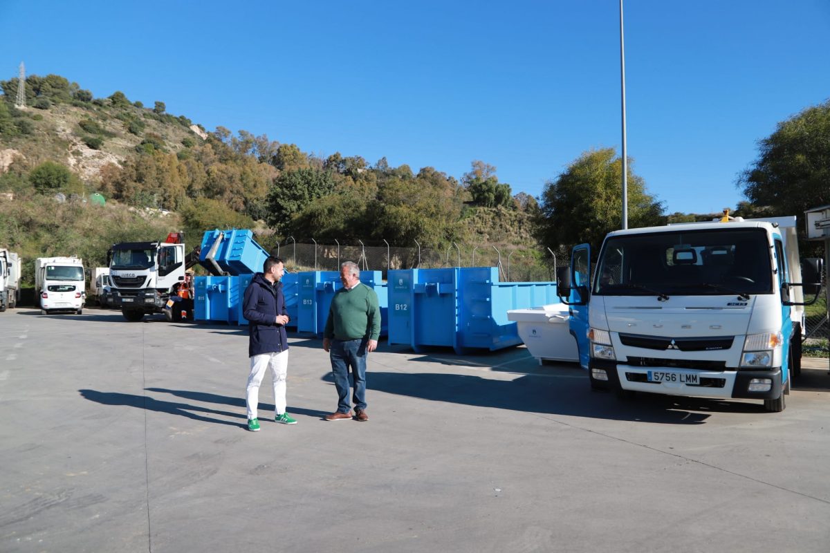 Siete nuevas bateas para la recogida de basura en las playas y refuerzo de puntos limpios móviles en Marbella - Limpieza Limpieza en Marbellla.