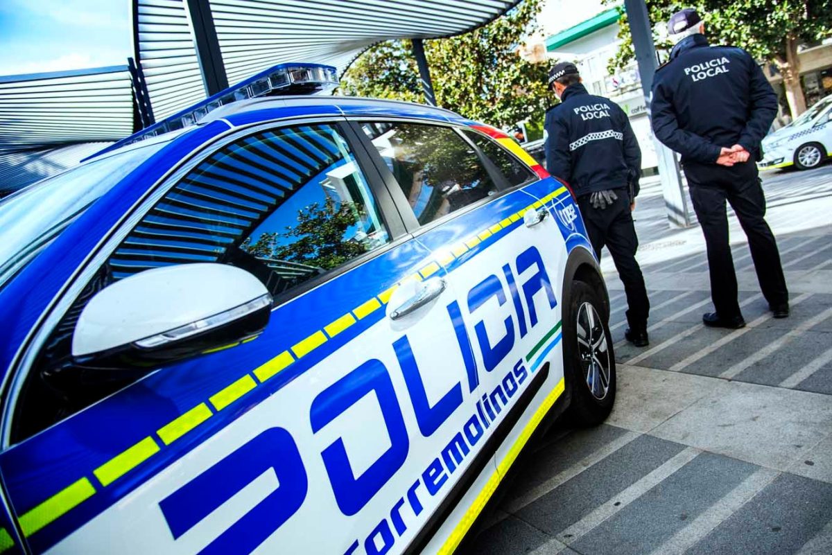 Un hombre con cuatro órdenes de búsqueda agrede a un policía local en Torremolinos al ser detenido - 0e8c96ac b140 410f b575 711df6efd69d Un hombre con cuatro órdenes de búsqueda agrede a un policía local en Torremolinos al ser detenido - 0e8c96ac b140 410f b575 711df6efd69d