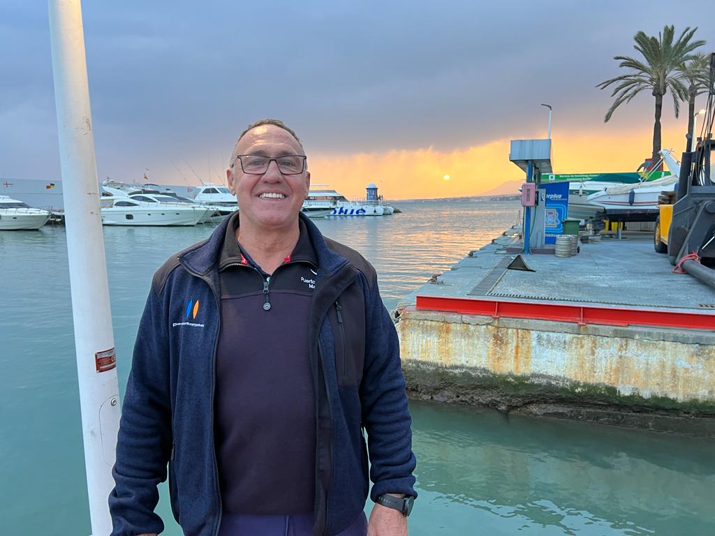 Un marinero de Marbella salva la vida de un joven en el mar: "Cogimos un barco y fuimos a toda velocidad" - WhatsApp Image 2023 02 21 at 13.40.15 Paco Campos, en el Puerto Deportivo de Marbella. / D.MACÍAS