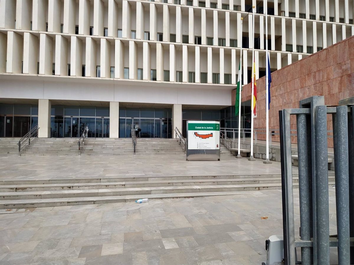 Juzgan a un cartero por quedarse con tarjetas enviadas por correo de las que extrajo 8.000 euros - Ciudad de la Justicia Malaga Juzgan a un cartero por quedarse con tarjetas enviadas por correo de las que extrajo 8.000 euros - Ciudad de la Justicia Malaga