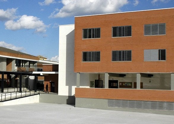 Tres centros educativos de la Costa del Sol, premiados por fomentar la lectura y la labor bibliotecaria - IES Mar de Alboran Tres centros educativos de la Costa del Sol, premiados por fomentar la lectura y la labor bibliotecaria - IES Mar de Alboran
