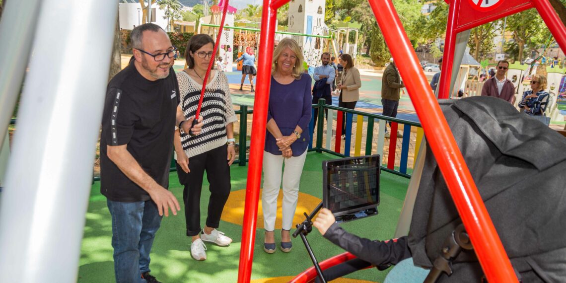 El Parque Infantil de La Represa de Marbella cuenta con un columpio habilitado para silla de ruedas - 22 04 23 PARQUE ADAPTADO 4 1140x570 1 El Parque Infantil de La Represa de Marbella cuenta con un columpio habilitado para silla de ruedas - 22 04 23 PARQUE ADAPTADO 4 1140x570 1