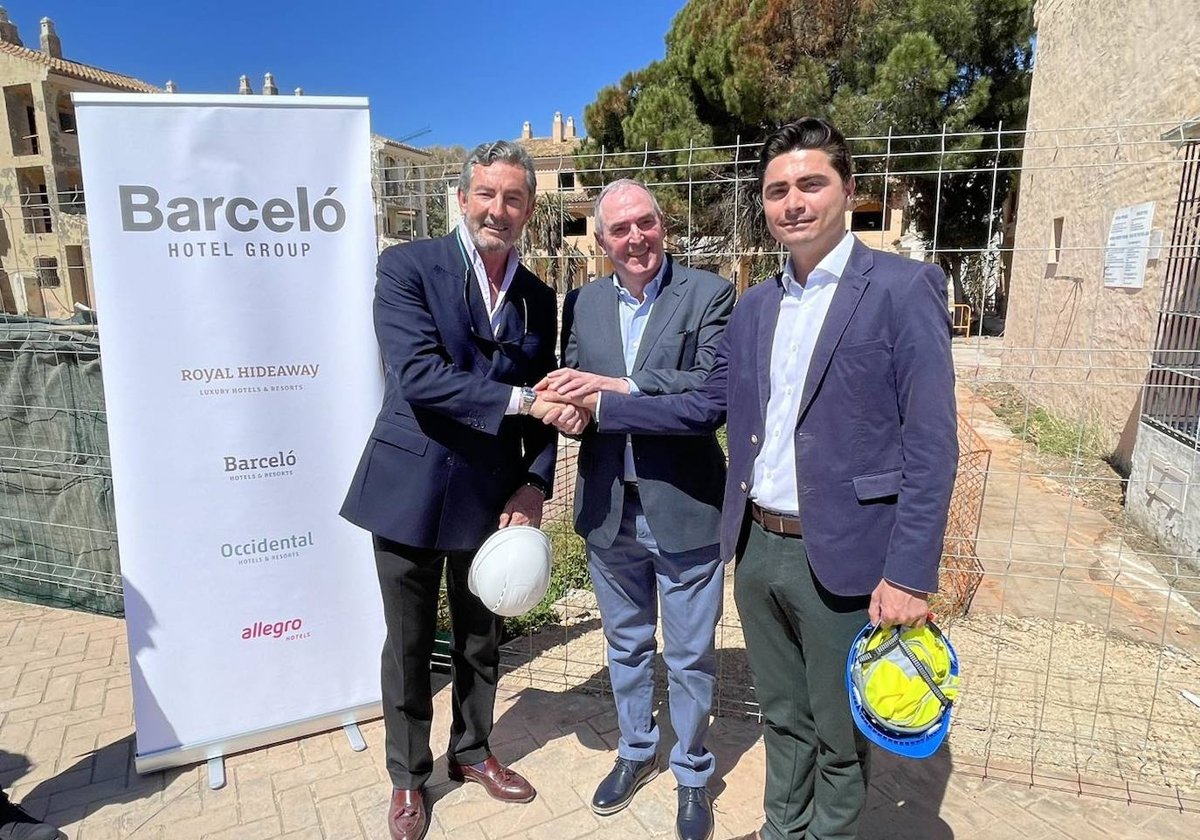 El complejo de Playa Chica en Casares se convertirá en un hotel de 5 estrellas tras 20 años de abandono - A811E0C4 60DF 4459 BE59 2FBF4D883085 El complejo de Playa Chica en Casares se convertirá en un hotel de 5 estrellas tras 20 años de abandono - A811E0C4 60DF 4459 BE59 2FBF4D883085