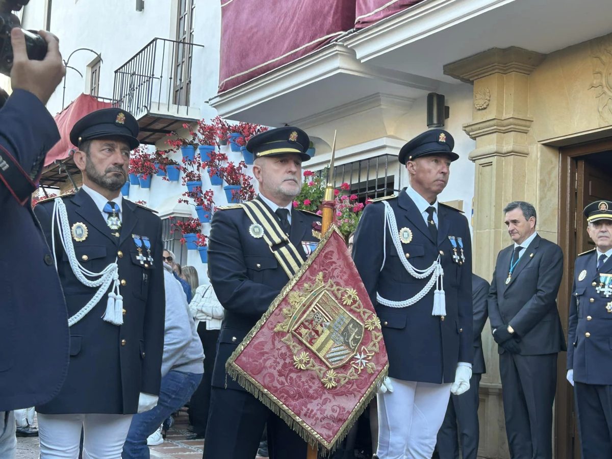 Autorización de la salida del Pendón de la Villa en el desfile procesional del Santo Sepulcro - portada 1 Autorización de la salida del Pendón de la Villa en el desfile procesional del Santo Sepulcro - portada 1