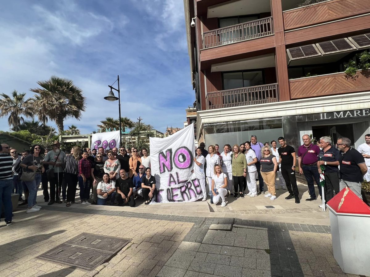 Los trabajadores del Guadalpin Banús se concentran a las puertas del hotel para evitar su cierre - 345045172 254771030359054 3618774573987283196 n Los trabajadores de Guadalpin Banús se concentran a las puertas del hotel. / D.MACÍAS