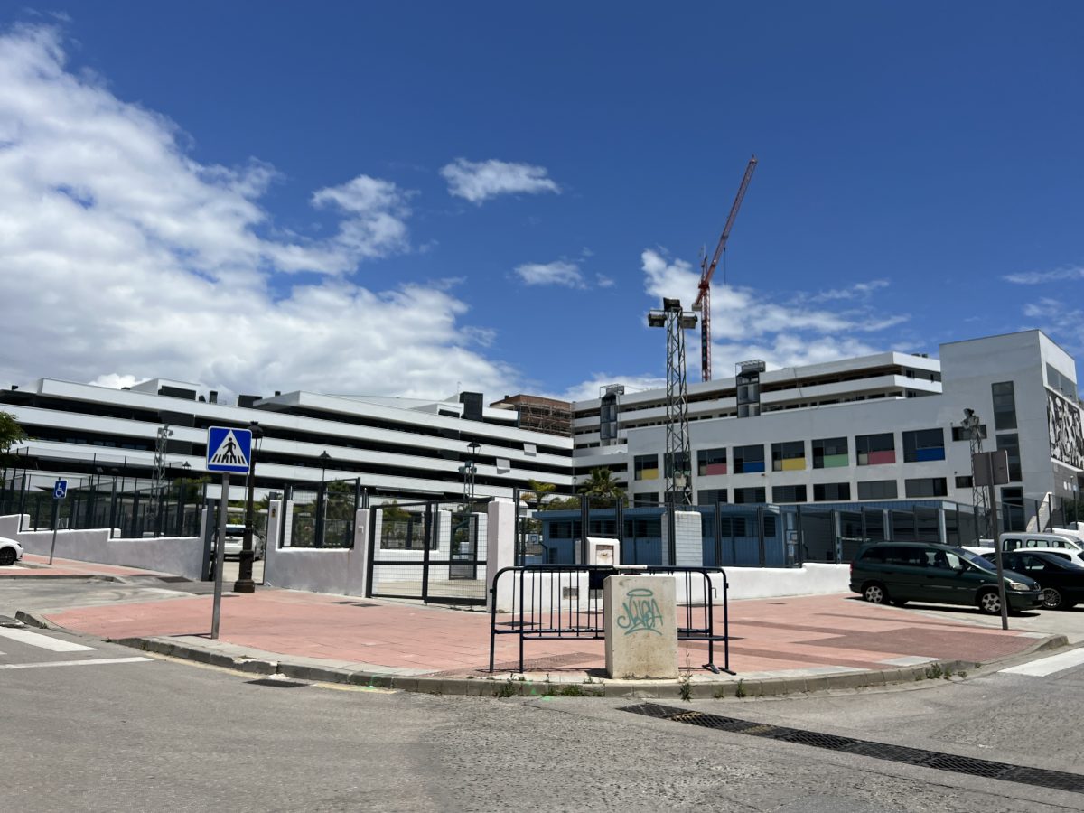 Desalojan el colegio María Espinosa por una fuga de gas en la obra de al lado - 6676A257 E34C 4C61 AE2B EF0EFB544FC3 Desalojan el colegio María Espinosa por una fuga de gas en la obra de al lado - 6676A257 E34C 4C61 AE2B EF0EFB544FC3