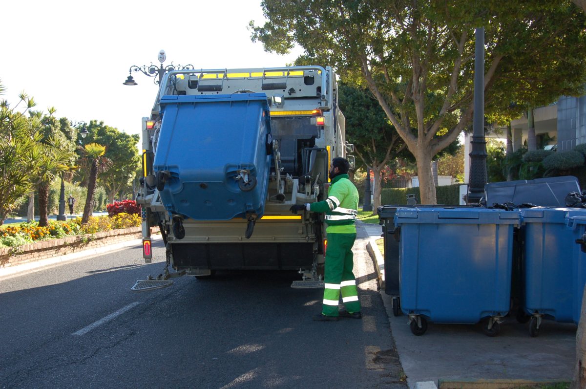 Aumenta a 79.000 toneladas los residuos urbanos recogidos en la Costa del Sol - DSC 8162 Recogida de residuos sólidos urbanos en la Costa del Sol.