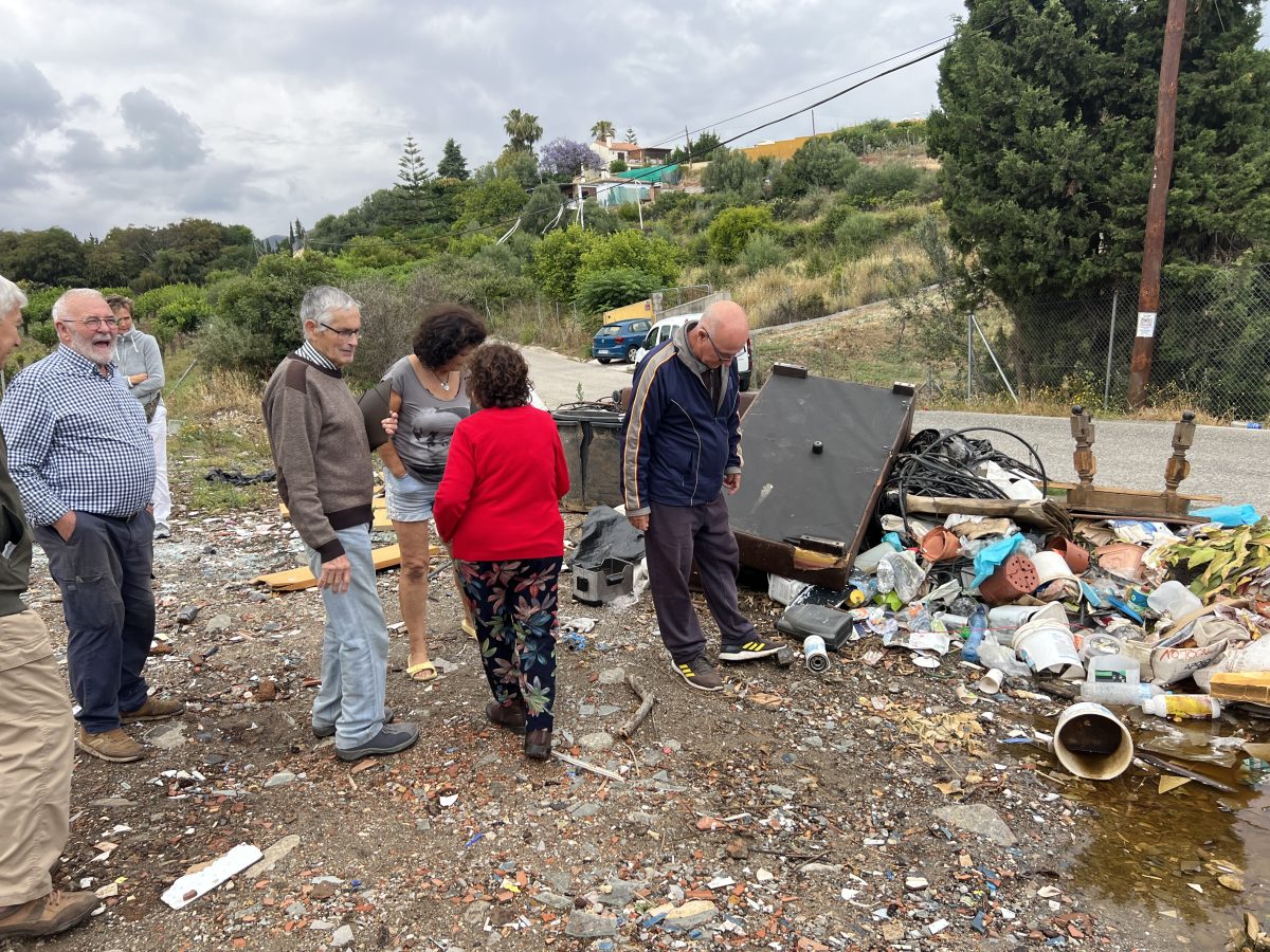 Vecinos del extrarradio denuncian el estado de "dejadez" y la acumulación de basura - IMG 3196 Vecinos del extrarradio denuncian el estado de "dejadez" y la acumulación de basura - IMG 3196