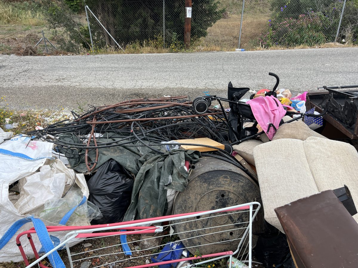 Vecinos del extrarradio denuncian el estado de "dejadez" y la acumulación de basura - IMG 3204 Vecinos del extrarradio denuncian el estado de "dejadez" y la acumulación de basura - IMG 3204