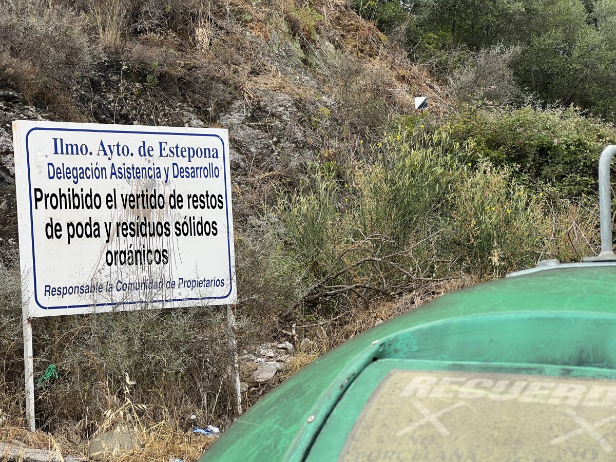 Vecinos del extrarradio denuncian el estado de "dejadez" y la acumulación de basura - IMG 3206 Vecinos del extrarradio denuncian el estado de "dejadez" y la acumulación de basura - IMG 3206