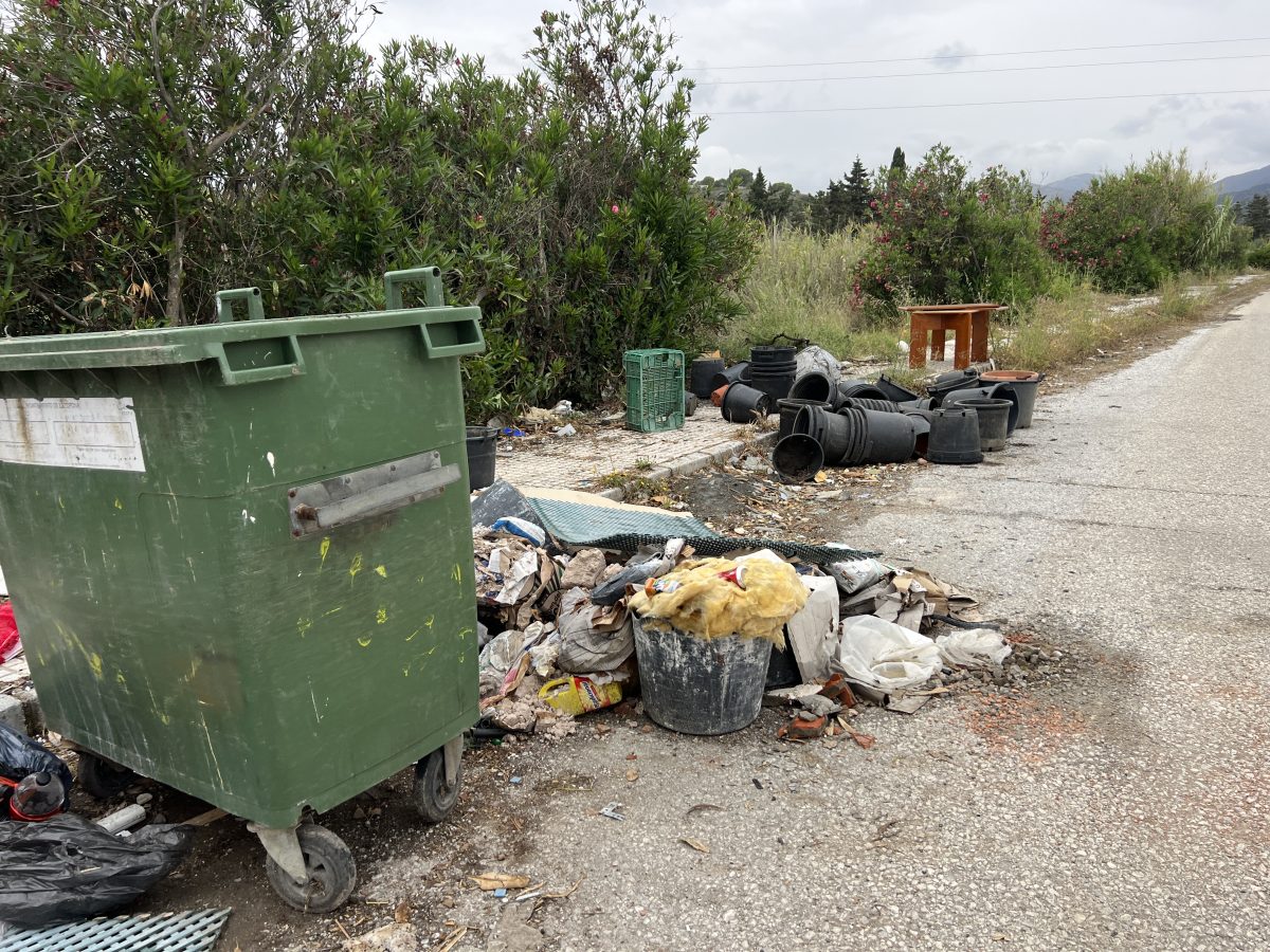Vecinos del extrarradio denuncian el estado de "dejadez" y la acumulación de basura - IMG 3215 Vecinos del extrarradio denuncian el estado de "dejadez" y la acumulación de basura - IMG 3215