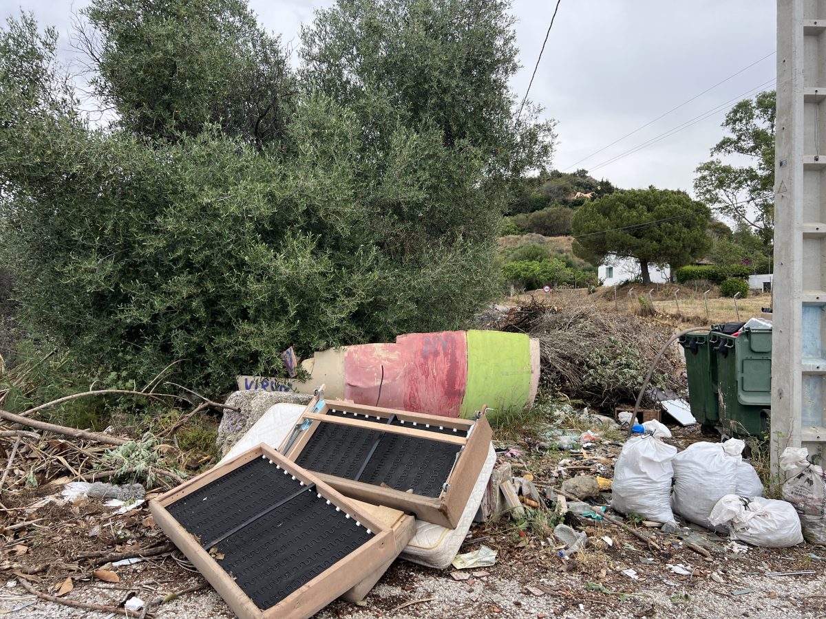 Vecinos del extrarradio denuncian el estado de "dejadez" y la acumulación de basura - IMG 3219 Vecinos del extrarradio denuncian el estado de "dejadez" y la acumulación de basura - IMG 3219