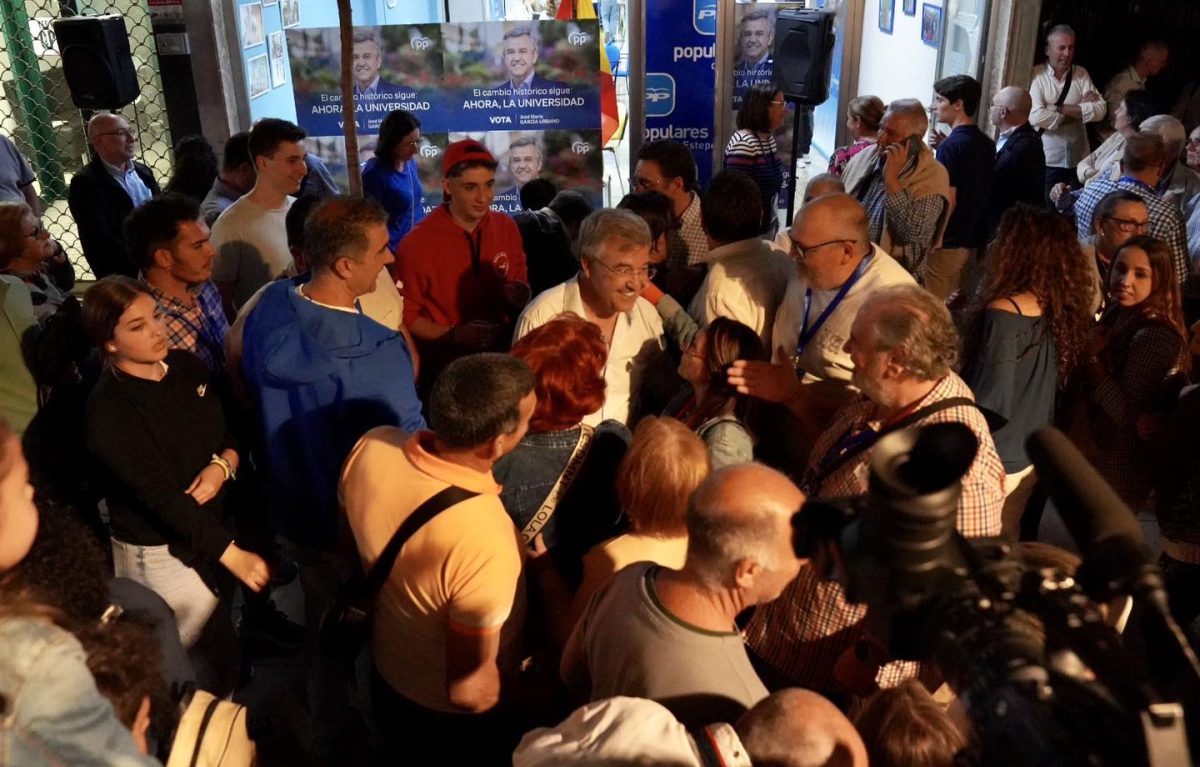 García Urbano consigue su cuarta mayoría absoluta, el PSOE sube y Aguilar entra en el Ayuntamiento con Vox - PP Estepona García Urbano consigue su cuarta mayoría absoluta, el PSOE sube y Aguilar entra en el Ayuntamiento con Vox - PP Estepona