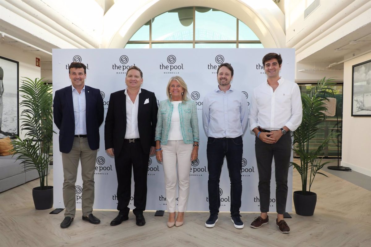Muñoz respalda la apertura de The Pool y subraya "su apuesta por un nuevo modelo de negocio" - The Pool Muñoz respalda la apertura de The Pool y subraya "su apuesta por un nuevo modelo de negocio" - The Pool