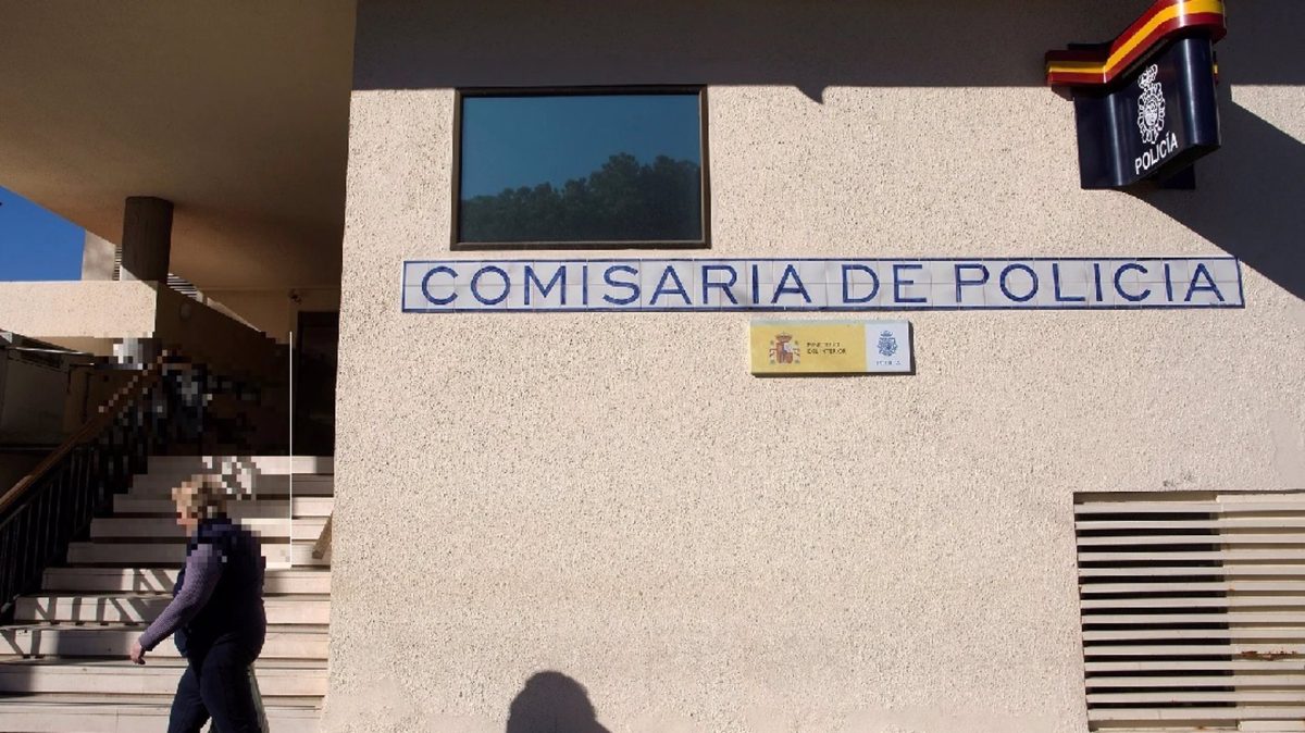Ofrecían ayuda a personas mayores para después robarles el dinero en Fuengirola - fotonoticia 20230503141024 1920 Ofrecían ayuda a personas mayores para después robarles el dinero en Fuengirola - fotonoticia 20230503141024 1920