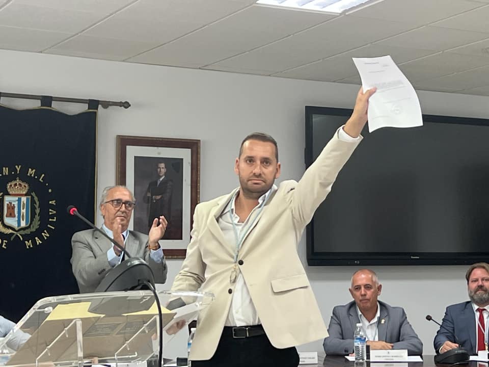 El pacto 'anti-natura' que da la alcaldía al PP en Manilva: IU dispuesta a expulsar a los 'díscolos' - 354555800 760380356092589 3103582996943505842 n El pacto 'anti-natura' que da la alcaldía al PP en Manilva: IU dispuesta a expulsar a los 'díscolos' - 354555800 760380356092589 3103582996943505842 n