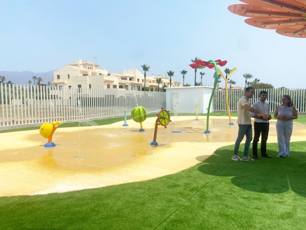 ¡Ya está abierto al público el Parque de Agua de Casares Costa! - db306323 61f7 4887 8c7b ea41bb46045b 1030x773 1 Parque de Agua de Casares Costa.