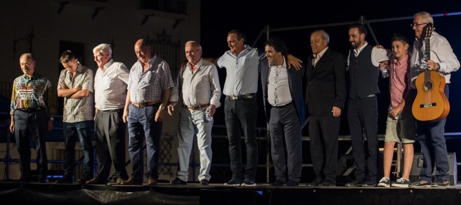 Casares homenajea a sus artistas locales con un disco - IMG 8829 Casares homenajea a sus artistas locales con un disco - IMG 8829