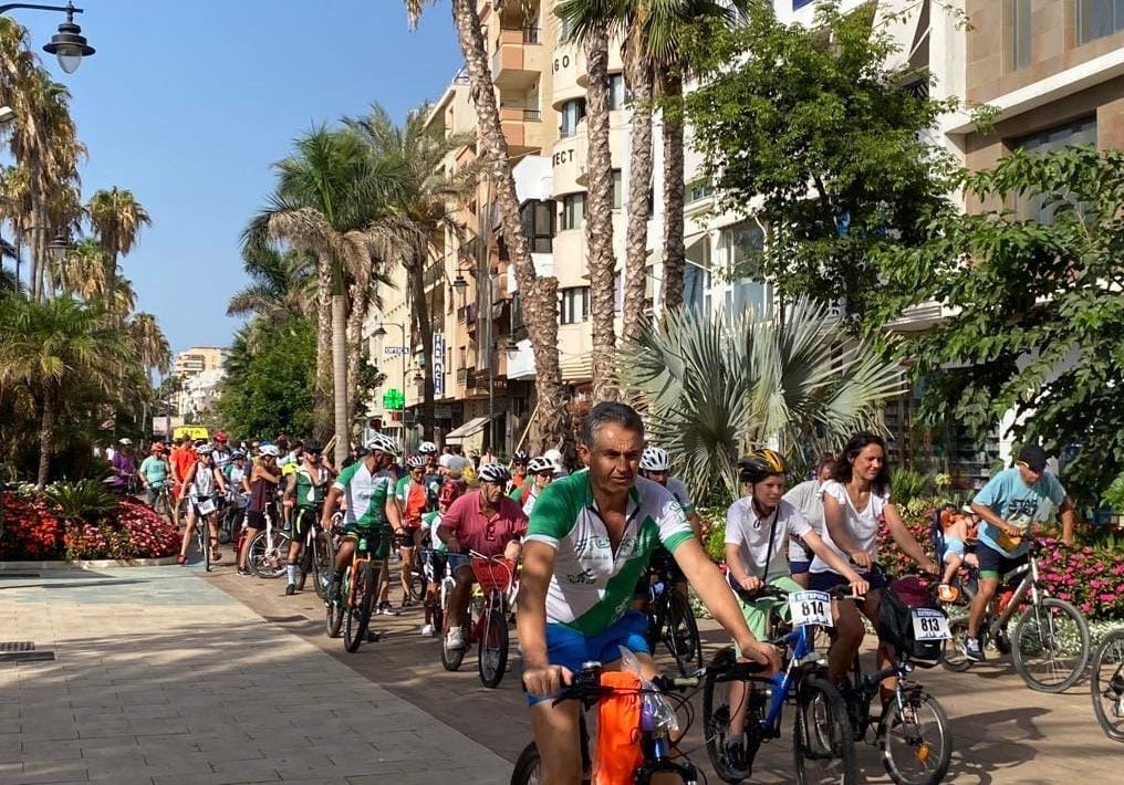 Más de 1.200 personas participan en el Día del Pedal en Estepona - IMG 0678 Más de 1.200 personas participan en el Día del Pedal en Estepona - IMG 0678