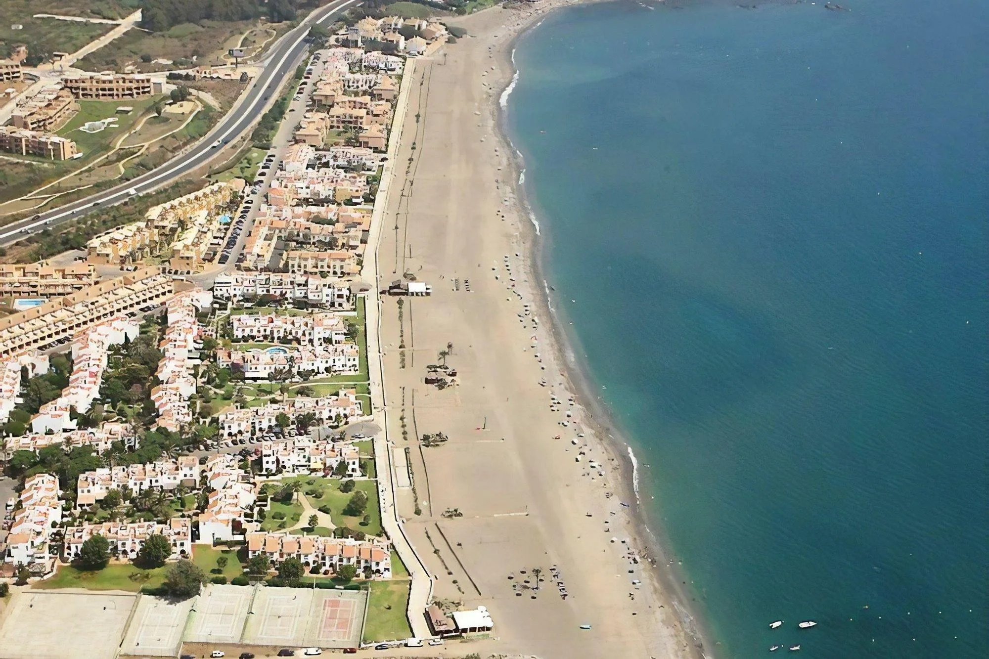 Conectando Casares, Costa y Secadero con Playa Ancha con el nuevo servicio de transporte interurbano - hcfk3rubw3u6g563fl676ntiae 2000 Playa Ancha, Casares