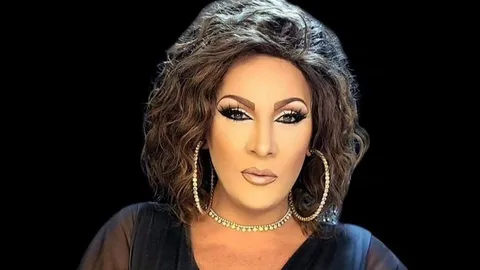 Fallece en Torremolinos la drag queen Afrodiziack en plena actuación con 41 años - muere la drag queen afrodiziack tras desplomarse en el escenario en torremolinos malaga 7255 Fallece en Torremolinos la drag queen Afrodiziack en plena actuación con 41 años - muere la drag queen afrodiziack tras desplomarse en el escenario en torremolinos malaga 7255