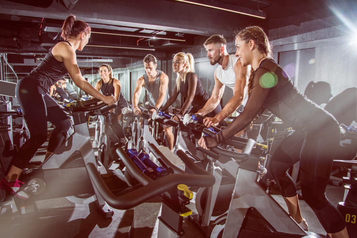 Llega un maratón de spinning nocturno al aire libre en Fuengirola - 1366 2000 Clase de spinning