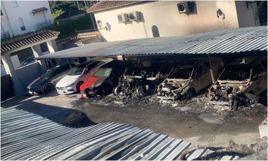 Encapuchados, cerillas y gasolina: indicios de que el incendio del parking de Nueva Andalucía fue provocado - Captura Encapuchados, cerillas y gasolina: indicios de que el incendio del parking de Nueva Andalucía fue provocado - Captura