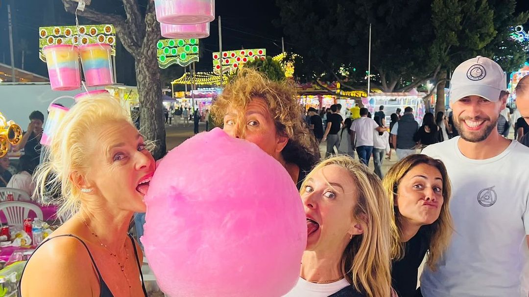 Las actrices Belén Rueda y Marta Hazas disfrutan de la noche sampedreña - 393156389 652321340346886 996139609261161109 n Las actrices Belén Rueda y Marta Hazas disfrutan de la noche sampedreña - 393156389 652321340346886 996139609261161109 n
