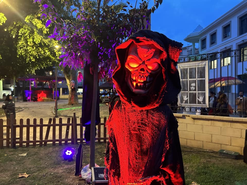 El día más terrorífico de la Costa del Sol: Así se ha vivido Halloween en los distintos municipios - 397199865 860900116040612 6862002343021528221 n El día más terrorífico de la Costa del Sol: Así se ha vivido Halloween en los distintos municipios - 397199865 860900116040612 6862002343021528221 n