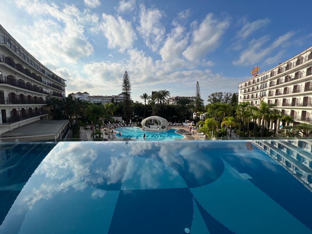 Lujo, música y al puro estilo americano: Así es el Hard Rock Hotel Marbella y su programación de otoño - 5a85d02a ccdd 452b b34a b4e0f21ef922 Lujo, música y al puro estilo americano: Así es el Hard Rock Hotel Marbella y su programación de otoño - 5a85d02a ccdd 452b b34a b4e0f21ef922