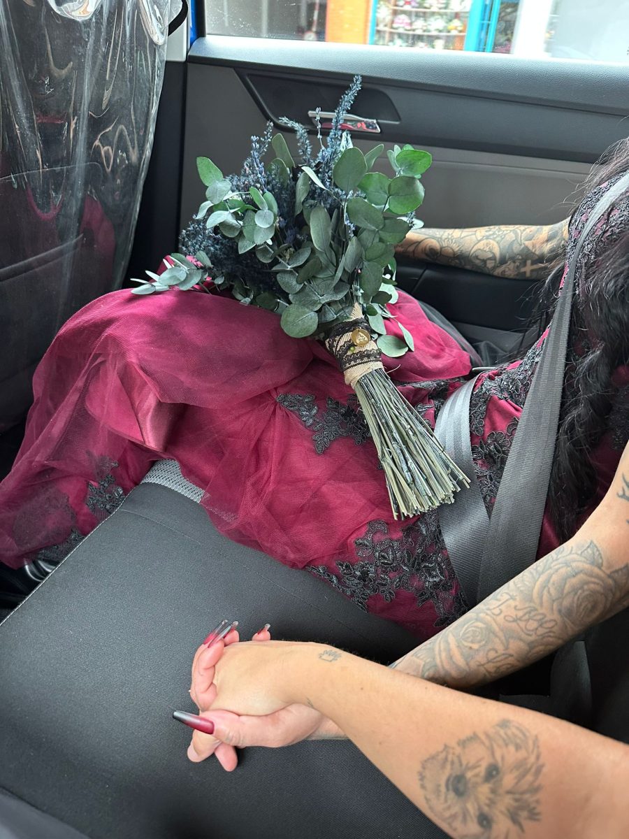El ‘sí, quiero’ más terrorífico: así ha sido esta boda rodeada de ouijas, calaveras y telarañas - 612d2a89 c6dc 4bd7 a099 9205b339058d El ‘sí, quiero’ más terrorífico: así ha sido esta boda rodeada de ouijas, calaveras y telarañas - 612d2a89 c6dc 4bd7 a099 9205b339058d