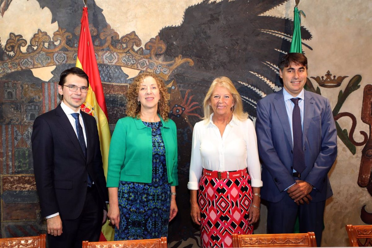 Alcaldesa de Marbella recibe a la embajadora de Lituania en España para estrechar lazos comerciales y culturales - Embajadora Lituania Alcaldesa de Marbella recibe a la embajadora de Lituania en España para estrechar lazos comerciales y culturales - Embajadora Lituania