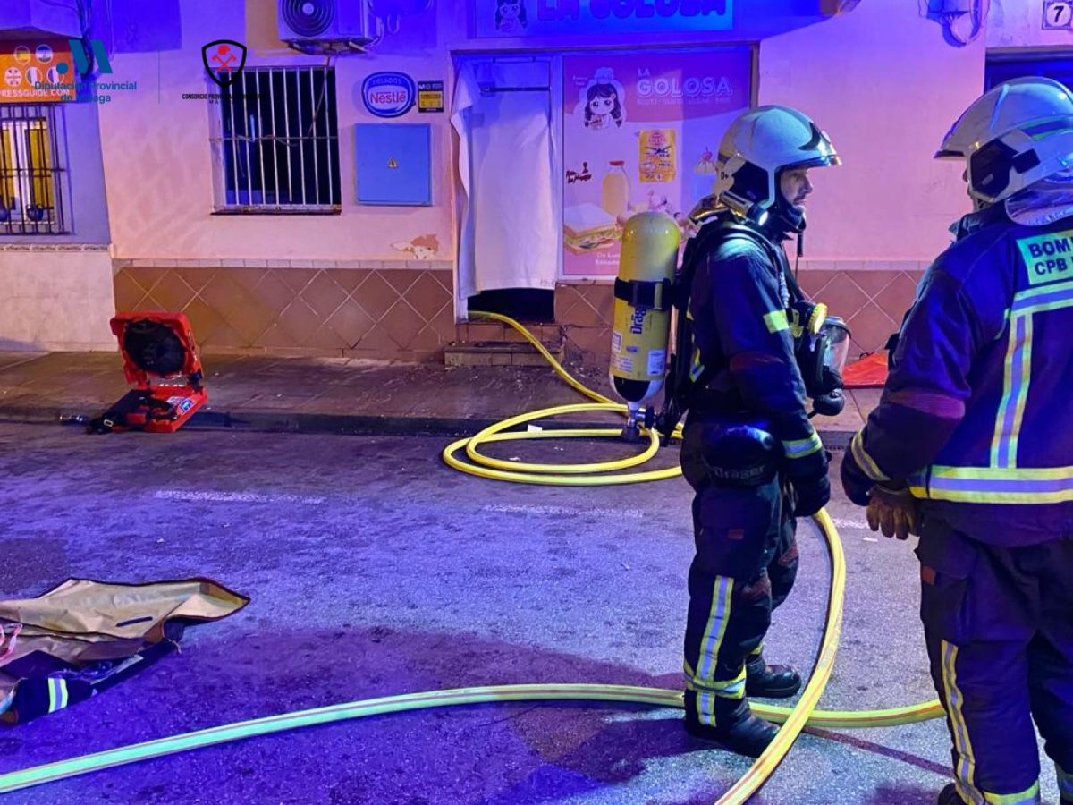 Incendio en la cocina de un establecimiento dedicado a la venta de golosinas en Manilva - Incendio Manilva 2 Incendio en la cocina de un establecimiento dedicado a la venta de golosinas en Manilva - Incendio Manilva 2