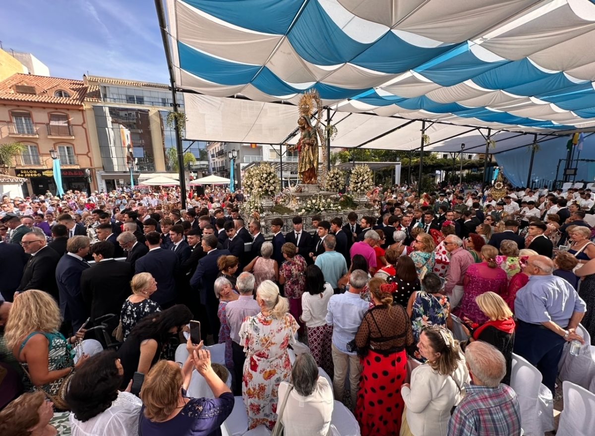 Las imágenes más emotivas de la procesión de Nuestra Señora del Rosario Coronada en Fuengirola - Procesion Virgen del Rosario 1 Las imágenes más emotivas de la procesión de Nuestra Señora del Rosario Coronada en Fuengirola - Procesion Virgen del Rosario 1