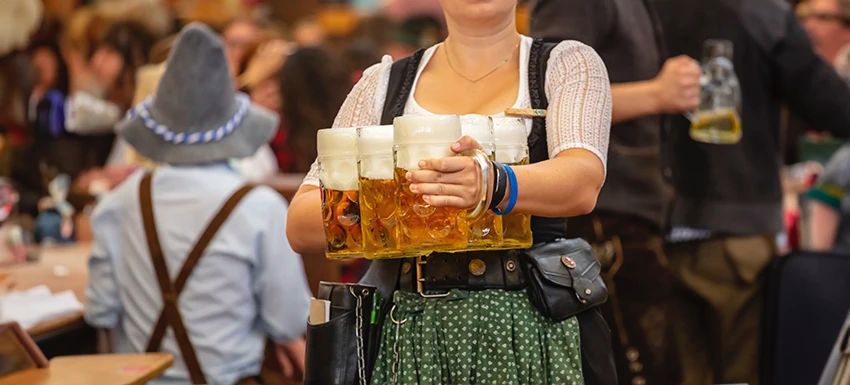 El Oktoberfest llega a Estepona: Horarios y conciertos para disfrutar de la fiesta de la cerveza - WhatsApp Image 2023 10 18 at 10.59.06