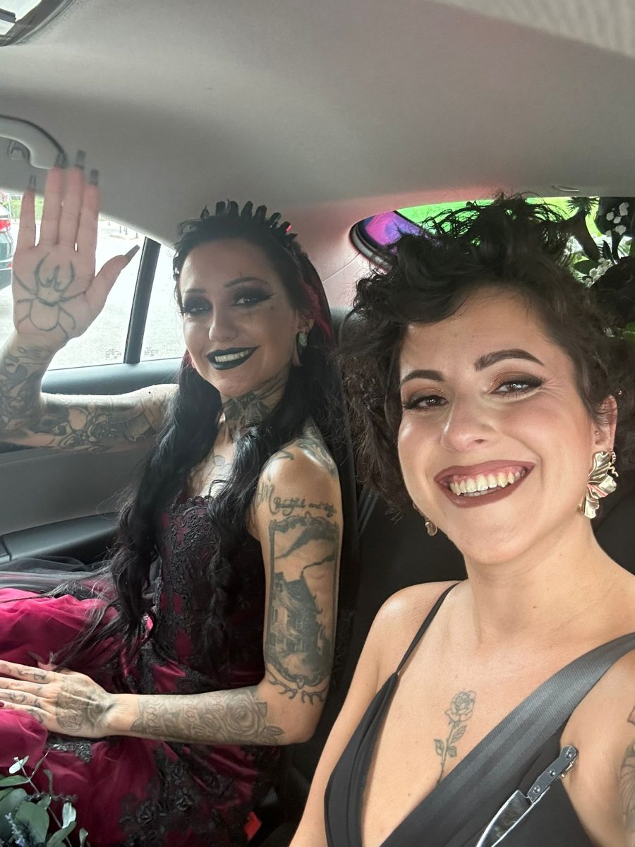 El ‘sí, quiero’ más terrorífico: así ha sido esta boda rodeada de ouijas, calaveras y telarañas - f03318fe 8f62 49eb 8c11 176ad30f2f7d El ‘sí, quiero’ más terrorífico: así ha sido esta boda rodeada de ouijas, calaveras y telarañas - f03318fe 8f62 49eb 8c11 176ad30f2f7d