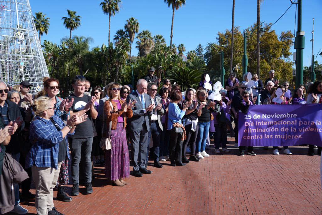 Unas 3.000 personas se concentran en Málaga para mostrar su rechazo a la violencia contra las mujeres - 405794596 945165847454199 8805809525077839587 n Unas 3.000 personas se concentran en Málaga para mostrar su rechazo a la violencia contra las mujeres - 405794596 945165847454199 8805809525077839587 n