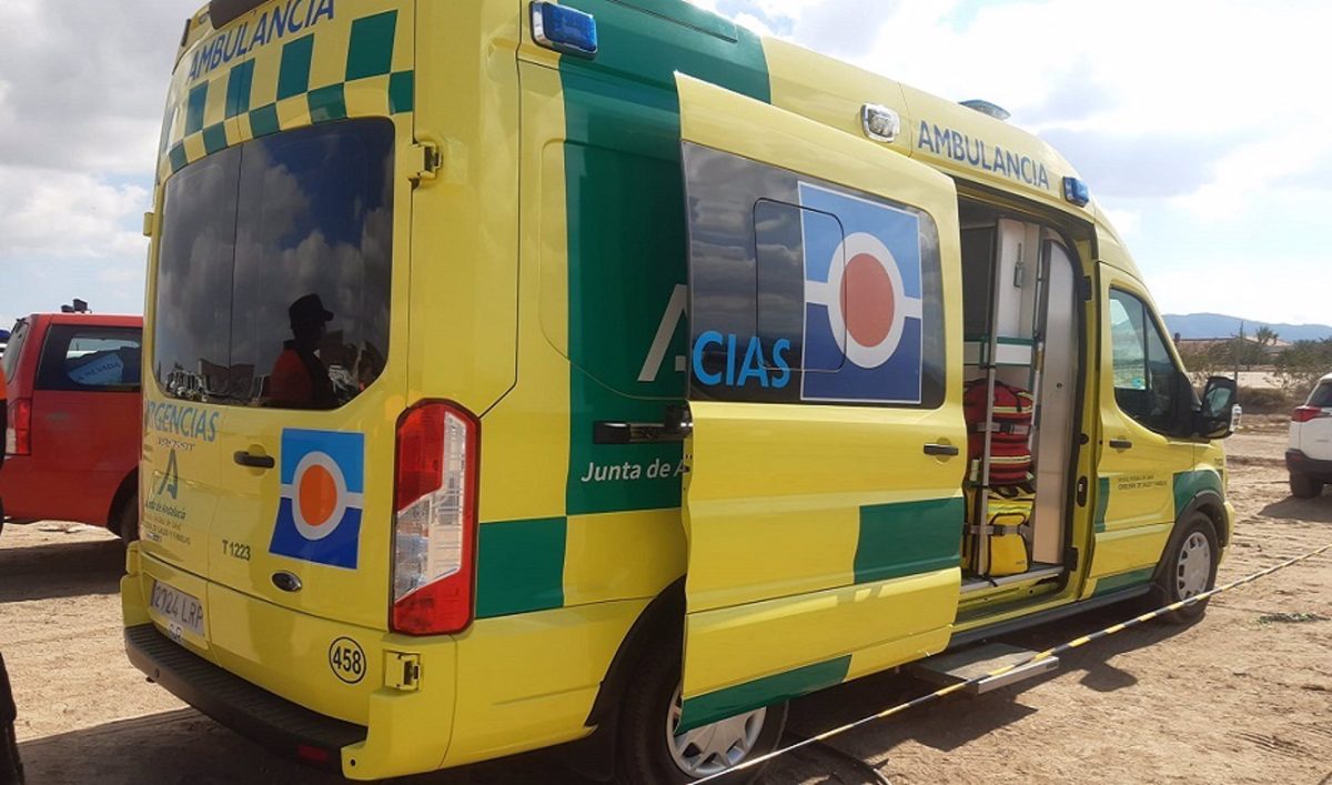 Fallece un albañil de 47 años tras caer de un andamio en Torremolinos - Ambulancia Fallece un albañil de 47 años tras caer de un andamio en Torremolinos - Ambulancia