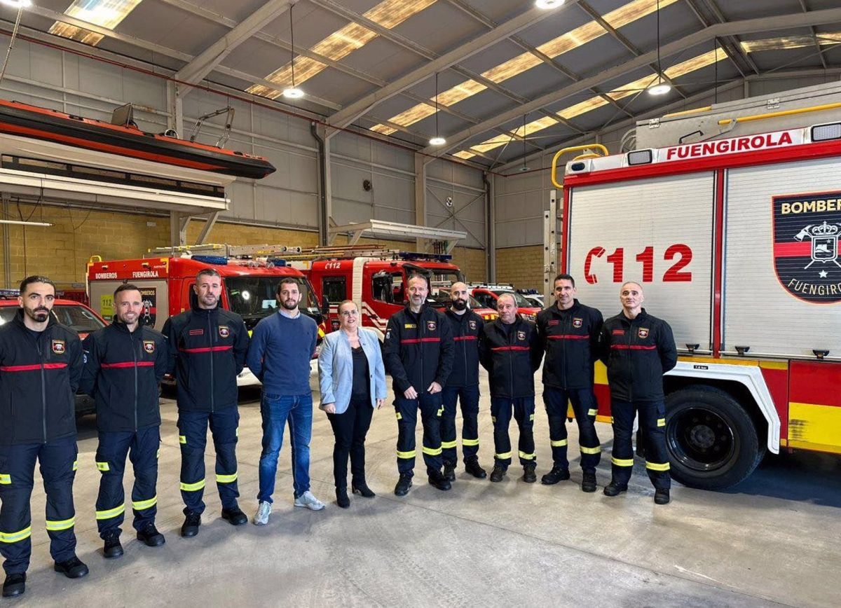 El Ayuntamiento de Fuengirola renueva el uniforme del Cuerpo de Bomberos - Bomberos Fuengirola El Ayuntamiento de Fuengirola renueva el uniforme del Cuerpo de Bomberos - Bomberos Fuengirola