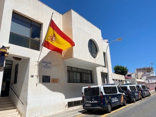 Desmantelado un punto de venta de drogas al lado de un colegio en Benalmádena - IMG 7029 Desmantelado un punto de venta de drogas al lado de un colegio en Benalmádena - IMG 7029