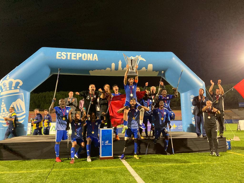 Éxito rotundo de la IV Champios League de Fútbol Amputado con el equipo turco como ganador - IV Champions League de futbol amputado 11 El equipo turco se hace con la copa.