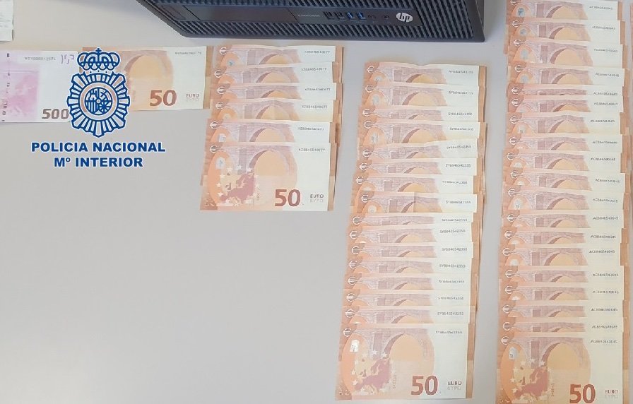 Desarticulan en Málaga una red de falsificadores de billetes de 50 euros que resultaban casi perfectos - Operacion Bato Desarticulan en Málaga una red de falsificadores de billetes de 50 euros que resultaban casi perfectos - Operacion Bato