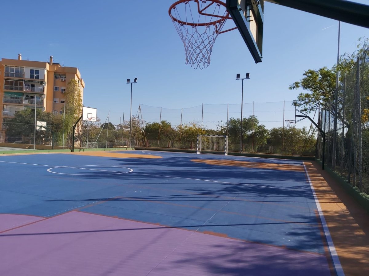 Torremolinos dedica más de 60.000 euros en rehabilitar dos pistas polideportivas en El Pinillo - WhatsApp Image 2023 11 21 at 13.12.15 Pista deportiva El Pinillo, Torremolinos.