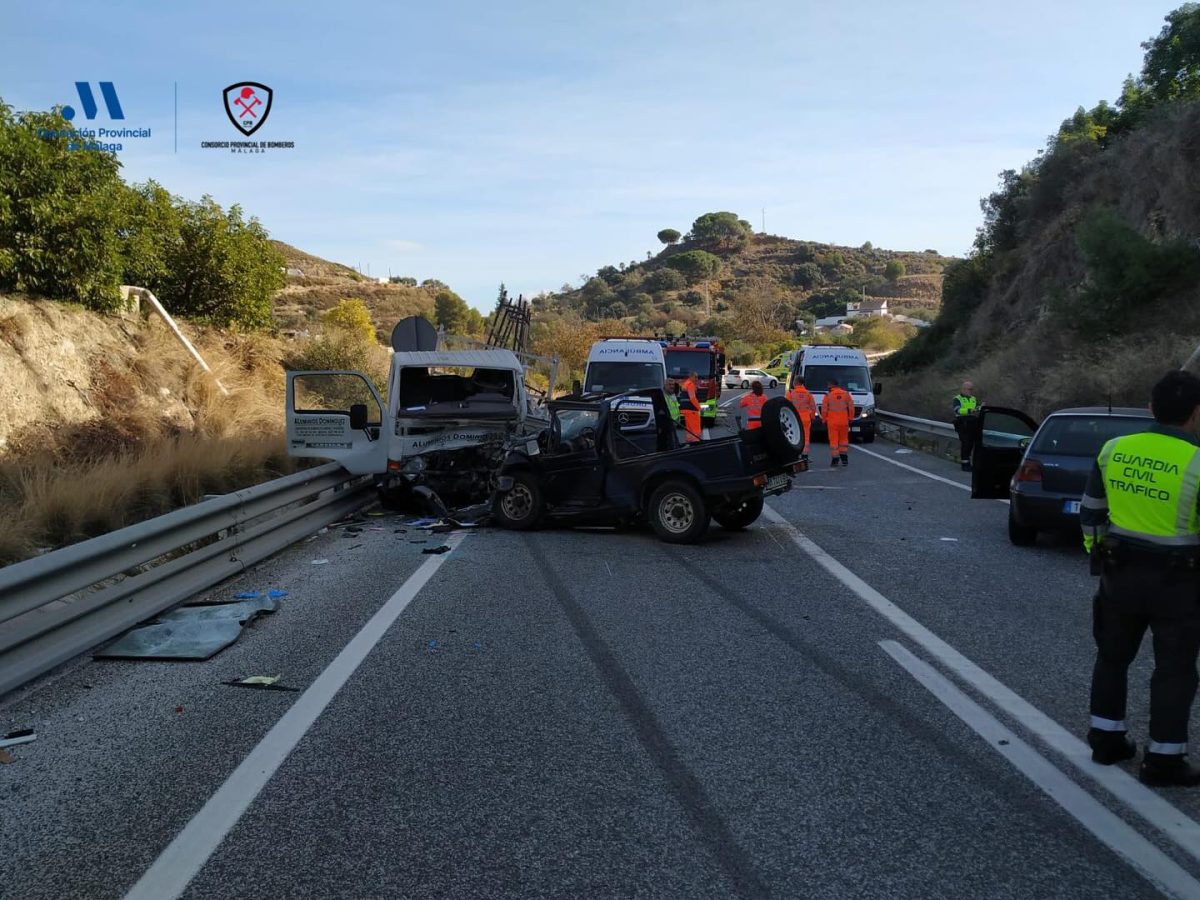 Un muerto y cuatro heridos en un accidente múltiple en Coín - accidente Un muerto y cuatro heridos en un accidente múltiple en Coín - accidente