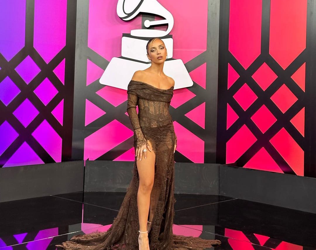 Ana Mena lleva el brillo de la Costa del Sol a los Latin Grammy - ana mena latin grammy Ana Mena posa en los Latin Grammy 2023 en Sevilla.